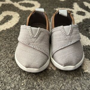 Baby Toms - Light Gray size 4